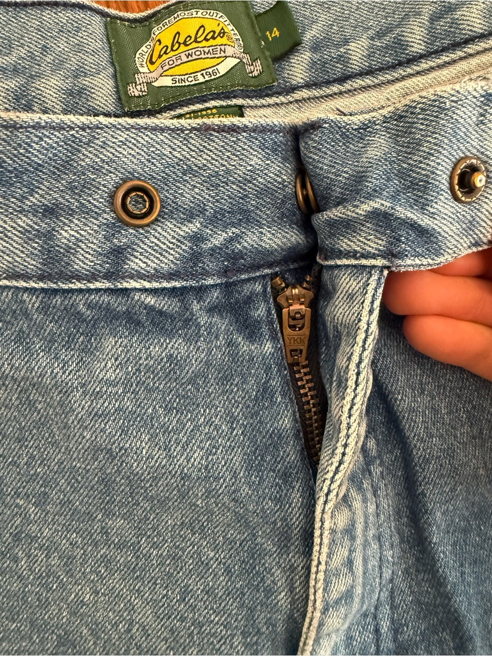 VINTAGE Cabela's Blue Denim Women's Jean Shorts - Picture 4 of 5